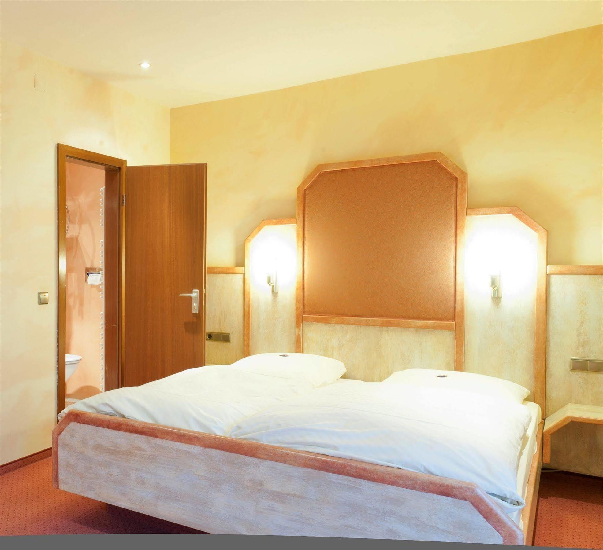 Hotel Gutshof Ziegelhuette 3*